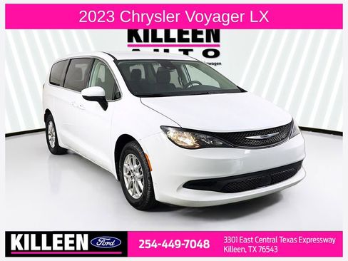 Used 2023 Chrysler Voyager LX FWD image 1