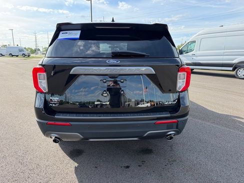 Used 2023 Ford Explorer XLT w/ Equipment Group 202A AWD/4WD image 6