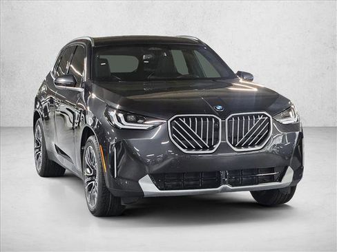 Certified 2025 BMW X3 xDrive30 w/ Premium Package AWD/4WD image 3