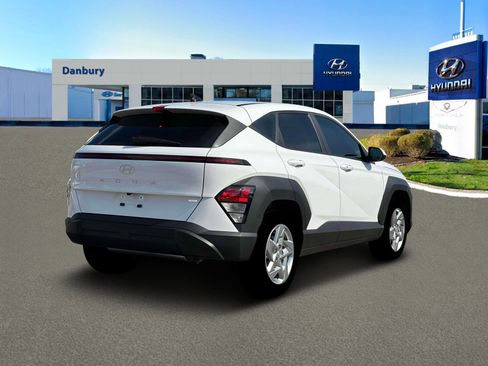 New 2026 Hyundai Kona SE image 7