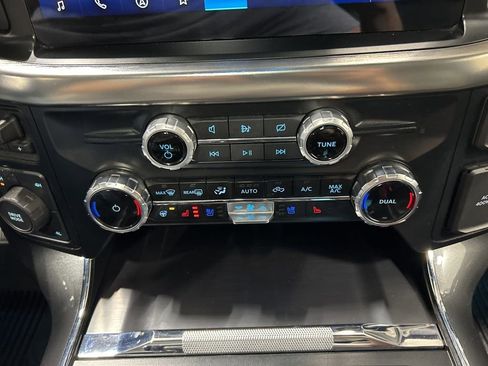 Certified 2023 Ford F150 Lariat w/ Equipment Group 502A High image 27