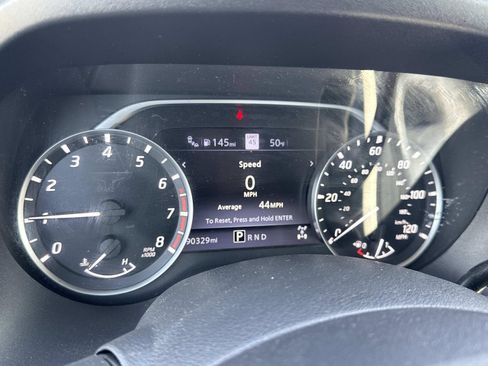 Used 2021 Nissan Titan SV w/ SV Convenience Package image 17