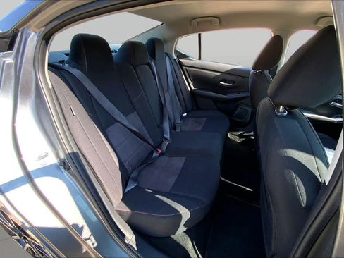 Used 2025 Nissan Sentra SR FWD image 20