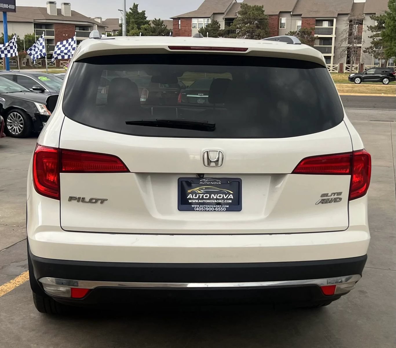 Used 2017 Honda Pilot Elite image 7