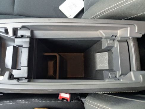 Used 2023 Nissan Rogue S image 26