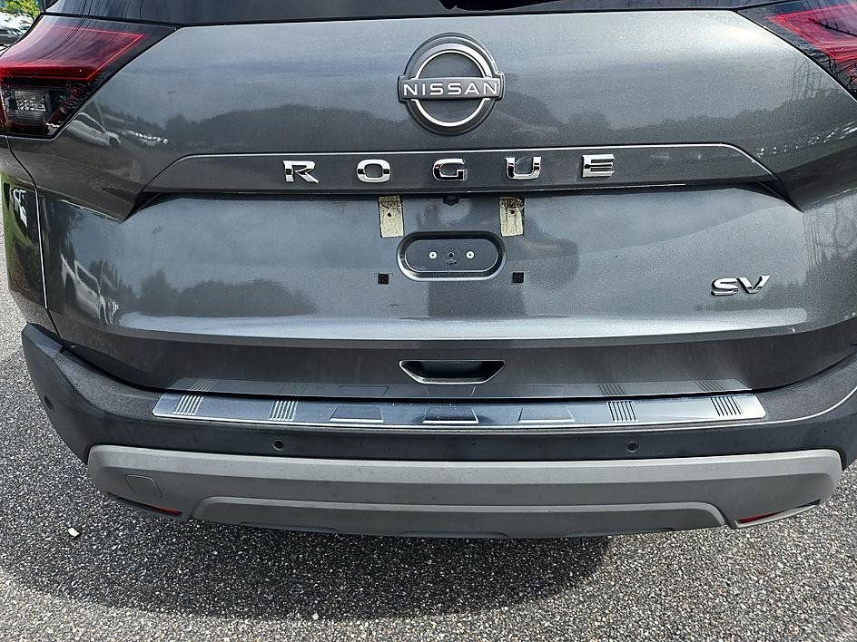 Certified 2023 Nissan Rogue SV w/ SV Premium B Package FWD image 9