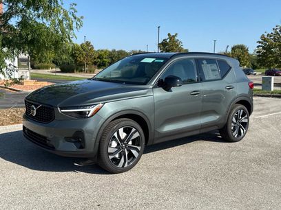 New 2026 Volvo XC40 B5 Ultra w/ Climate Package