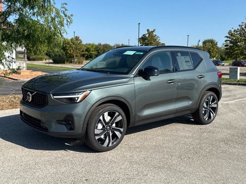 New 2026 Volvo XC40 B5 Ultra w/ Climate Package image 1