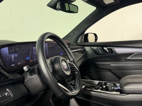 Used 2025 Buick Enclave Sport Touring image 21