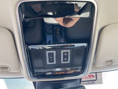 Used 2019 Land Rover Range Rover HSE AWD/4WD image 15