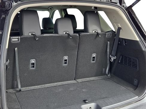 New 2026 Nissan Pathfinder SL image 7