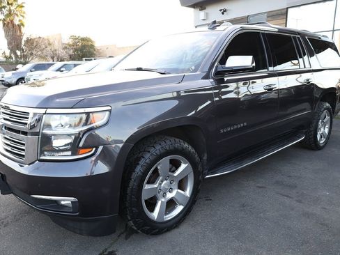 Used 2018 Chevrolet Suburban Premier image 42