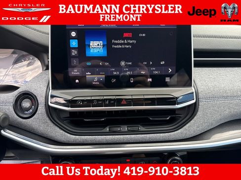 Used 2022 Jeep Compass Latitude w/ Convenience Group AWD/4WD image 18