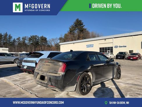 Used 2023 Chrysler 300 S w/ Comfort Group image 4