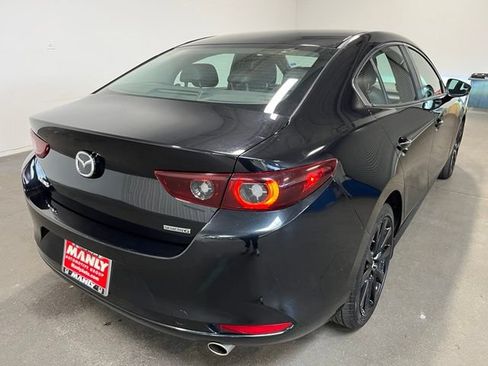 Used 2024 MAZDA MAZDA3 s FWD image 3