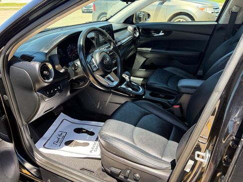 Used 2021 Kia Forte EX FWD image 7