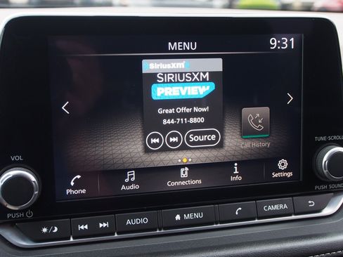 Used 2023 Nissan Rogue S FWD image 27