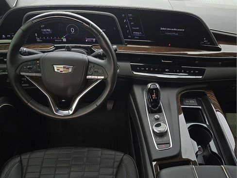 Used 2024 Cadillac Escalade Sport Platinum w/ LPO, ONYX Package image 13