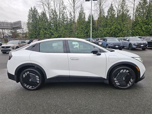 New 2026 Nissan Leaf image 4