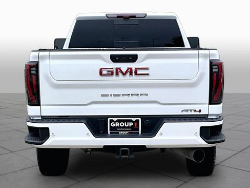 Used 2025 GMC Sierra 2500 AT4 w/ AT4 Premium Plus Package AWD/4WD image 5