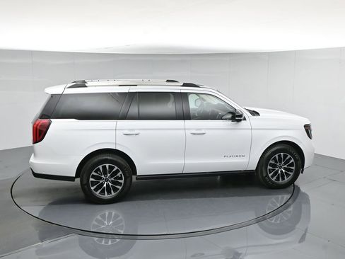 Used 2025 Ford Expedition Platinum AWD/4WD image 47