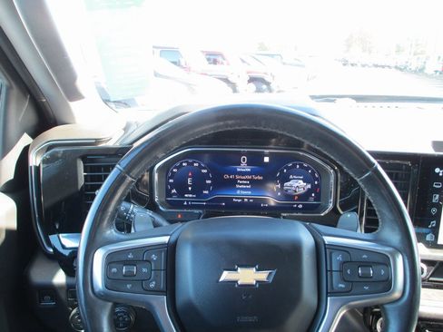 Certified 2022 Chevrolet Silverado 1500 LTZ w/ LTZ Premium Package image 32