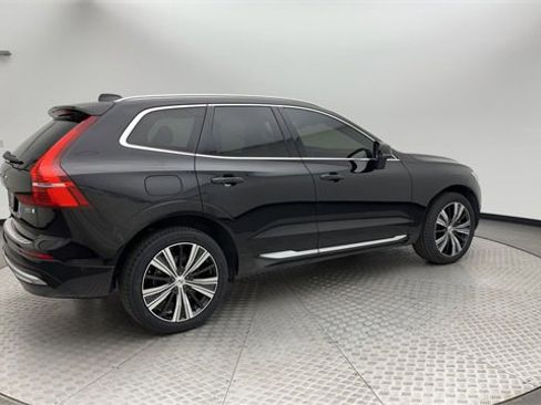 Certified 2023 Volvo XC60 B5 Plus w/ Climate Package image 2