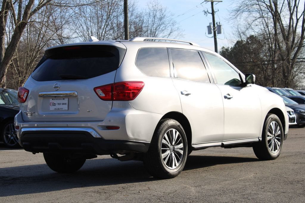 Used 2020 Nissan Pathfinder SL FWD image 8