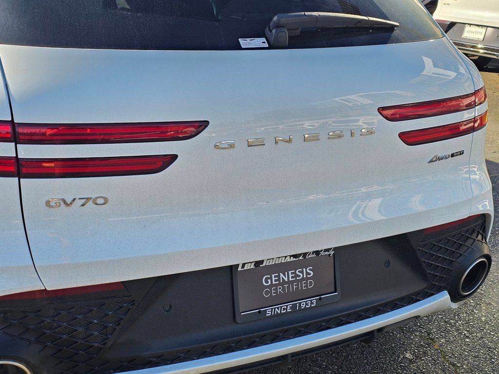 Certified 2025 Genesis GV70 3.5T Sport w/ Sport Prestige Package AWD/4WD image 25