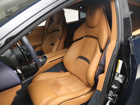 Certified 2025 Ferrari Purosangue AWD/4WD image 14