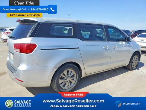 Used 2017 Kia Sedona L FWD image 4