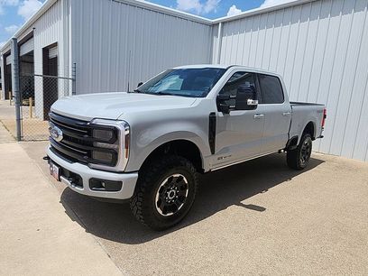 New 2026 Ford F250 Platinum w/ Tremor Off-Road Package