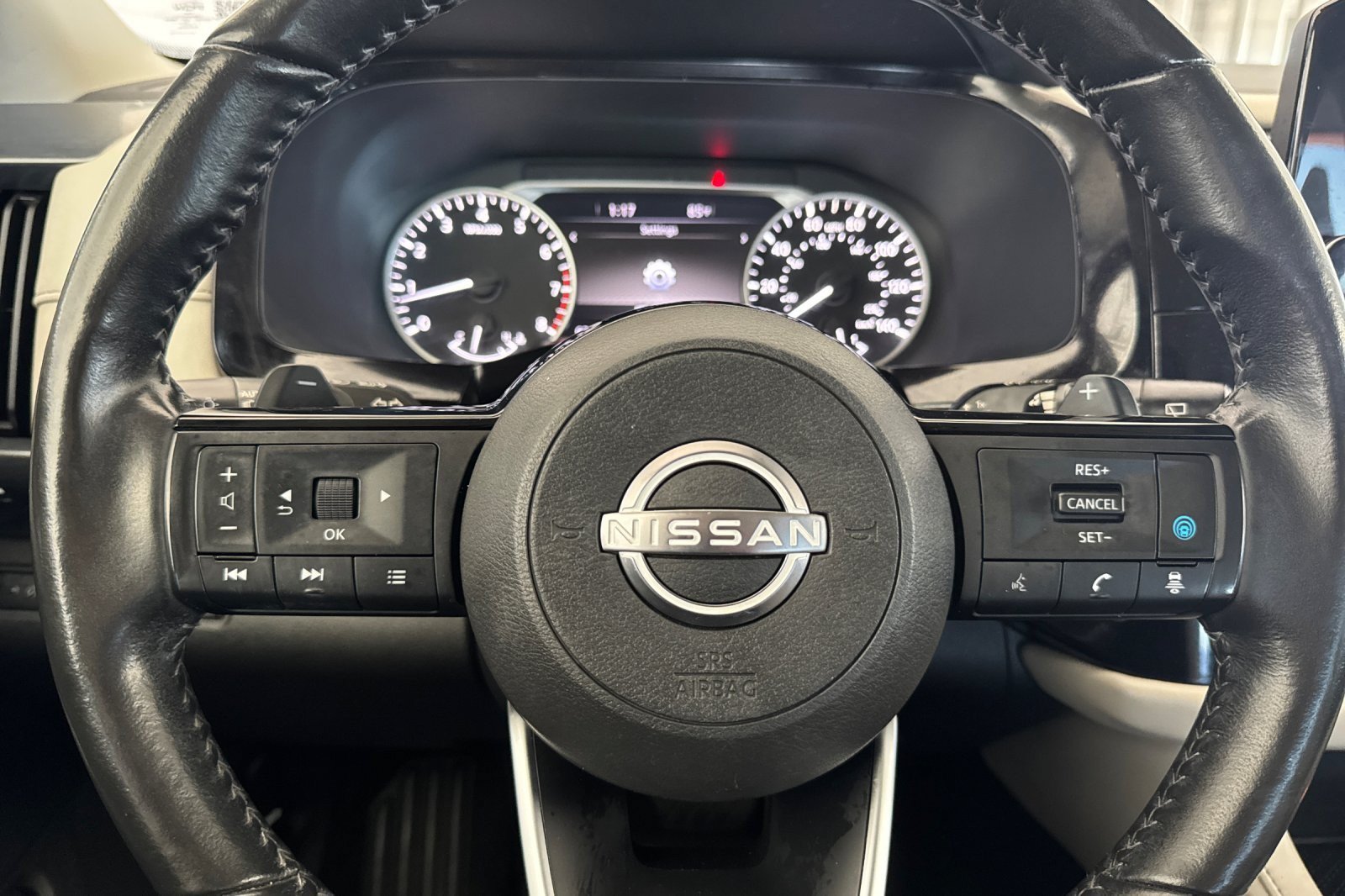 Used 2022 Nissan Pathfinder SL FWD image 24