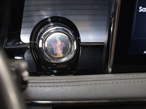 Used 2021 Lincoln Corsair Standard image 25