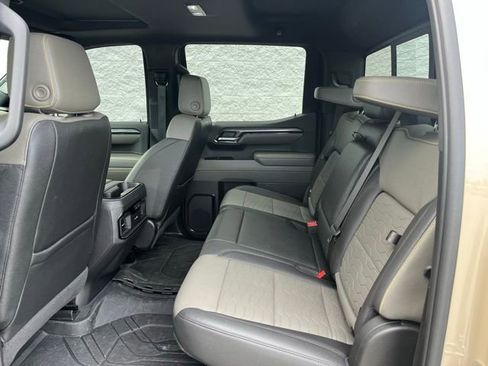 Used 2022 Chevrolet Silverado 1500 ZR2 w/ Technology Package image 5