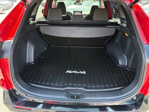Used 2021 Toyota RAV4 SE AWD/4WD image 8