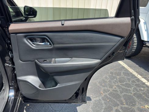 Used 2021 Nissan Rogue SL FWD image 38