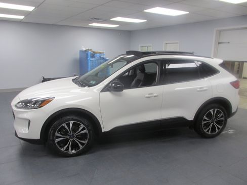 Used 2022 Ford Escape SEL w/ SEL Stealth AWD Package image 8