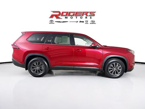Used 2024 Toyota Grand Highlander AWD image 14