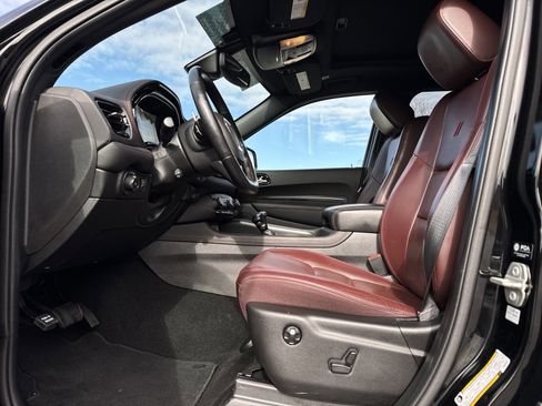 Used 2023 Dodge Durango GT image 16
