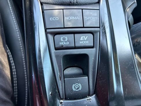 Used 2026 Toyota Camry SE w/ Convenience Package FWD image 17