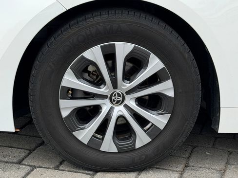 Used 2022 Toyota Corolla LE w/ Premium Interior Package image 12