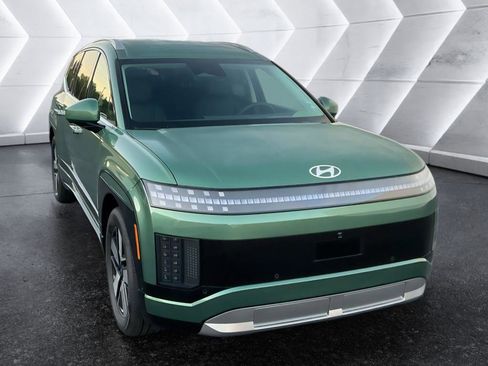 New 2026 Hyundai Ioniq 9 SEL image 3