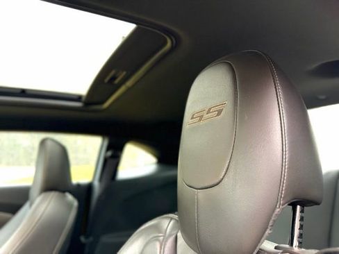 Used 2015 Chevrolet Camaro SS w/ RS Package image 11