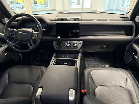 Used 2024 Land Rover Defender 130 X-Dynamic SE AWD/4WD image 16