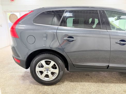 Used 2012 Volvo XC60 3.2 AWD/4WD image 9