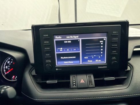 Used 2022 Toyota RAV4 XLE Premium image 31