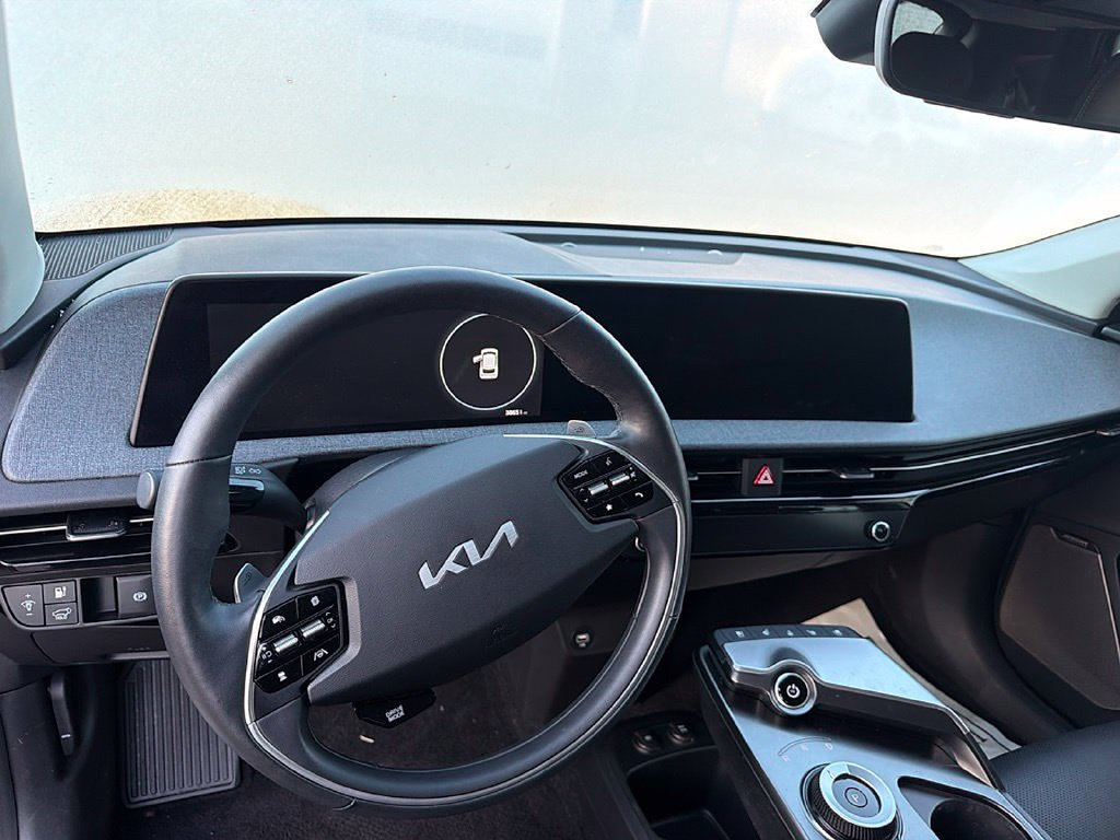 Used 2023 Kia EV6 Wind w/ Wind Technology Package AWD/4WD image 9