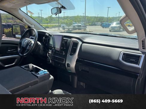 Used 2018 Nissan Titan SV AWD/4WD image 26