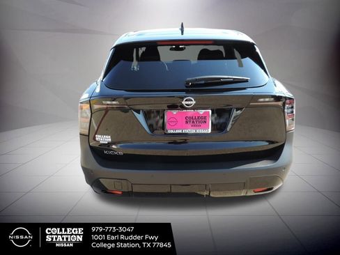 New 2026 Nissan Kicks SV w/ Illumination Package image 5
